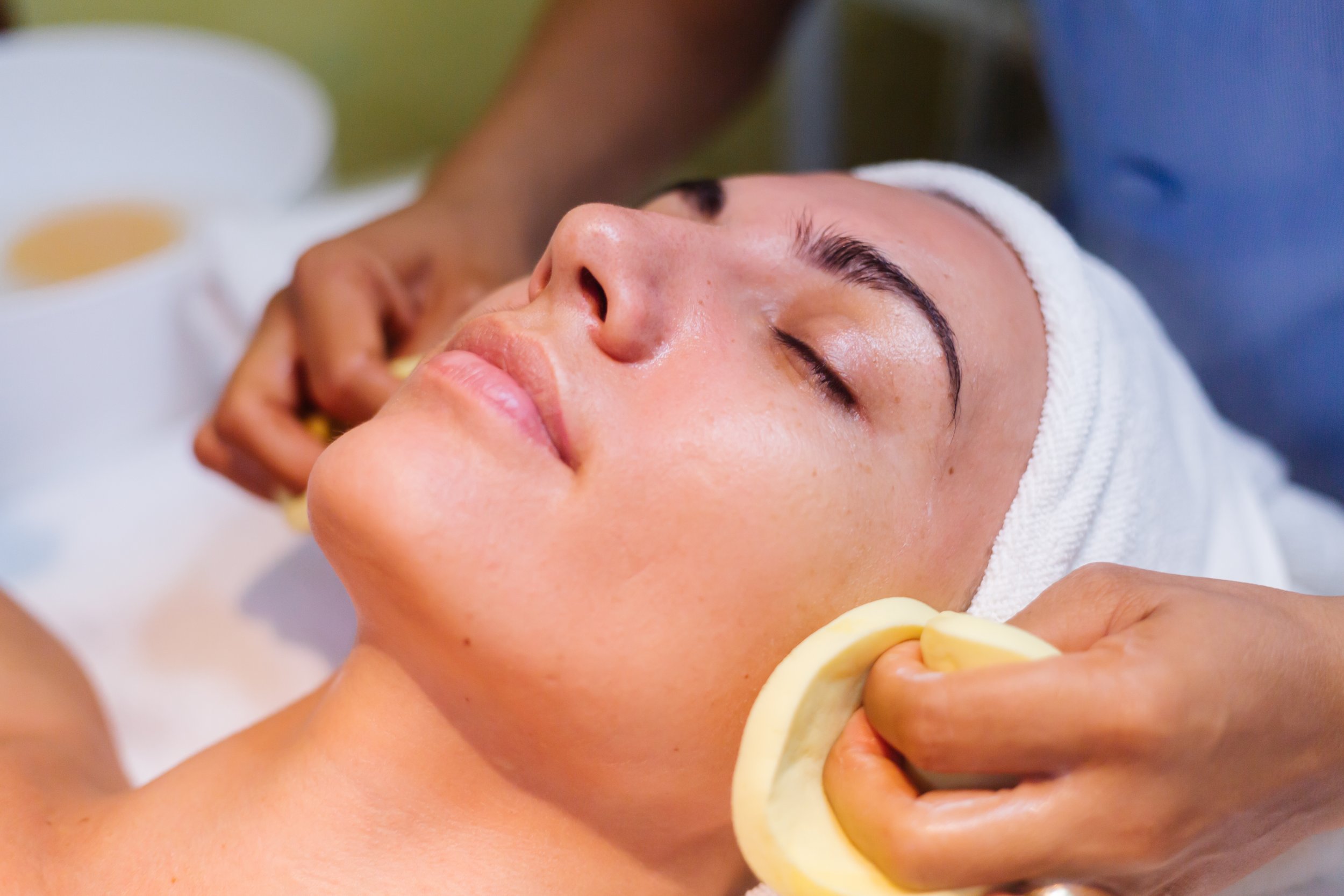 Anti-Aging Relaxing Facial Massage