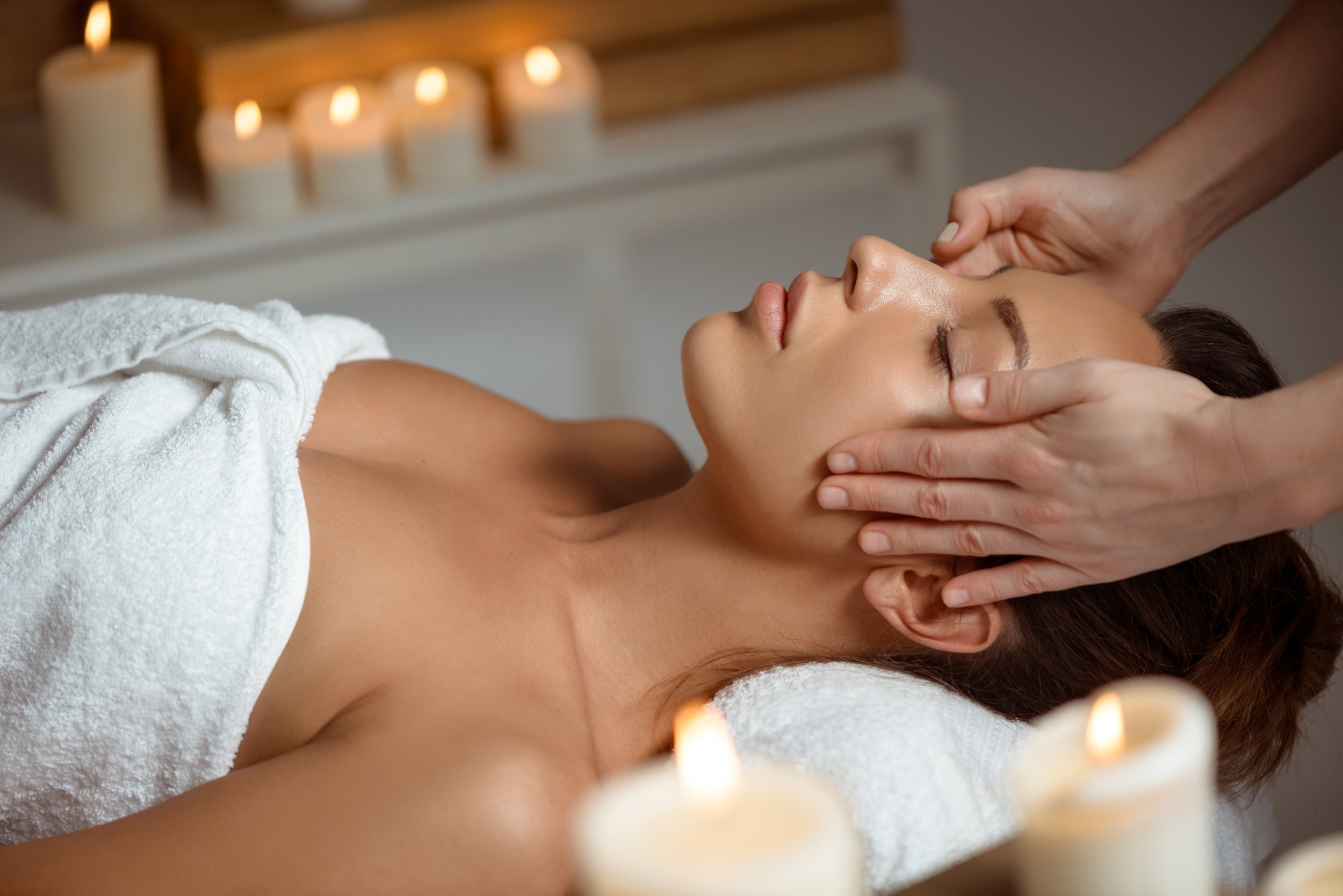 Full Body and Facial Lifting Massage